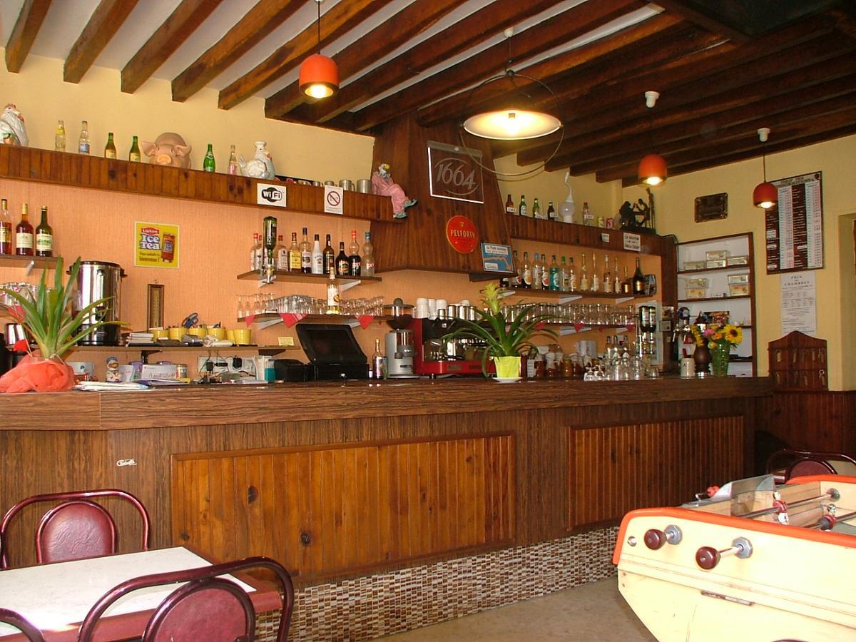 Hotel De La Place Germigny-des-Prés Esterno foto