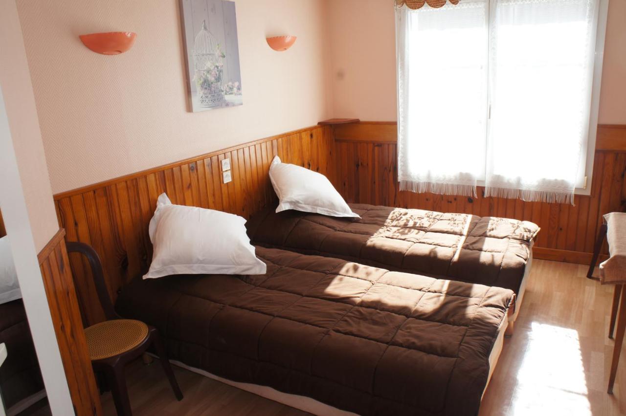 Hotel De La Place Germigny-des-Prés Esterno foto