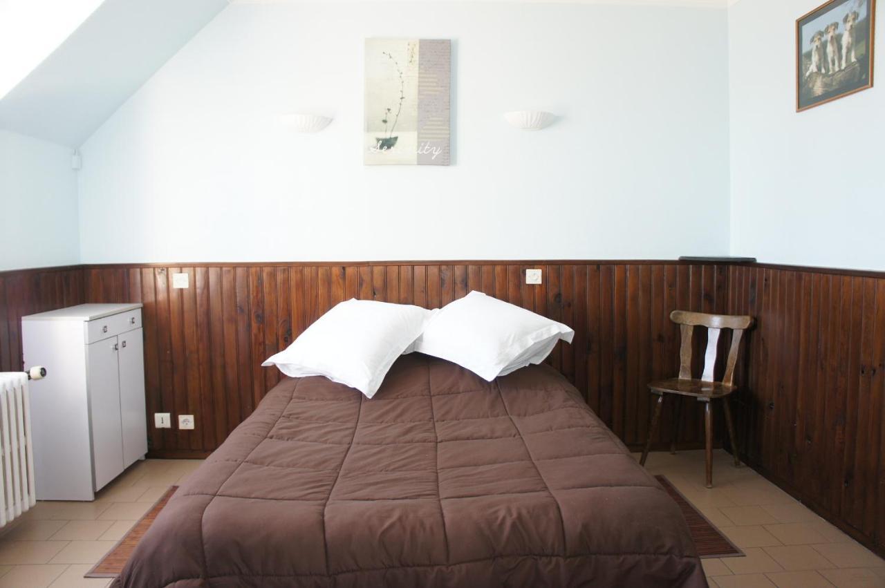 Hotel De La Place Germigny-des-Prés Esterno foto